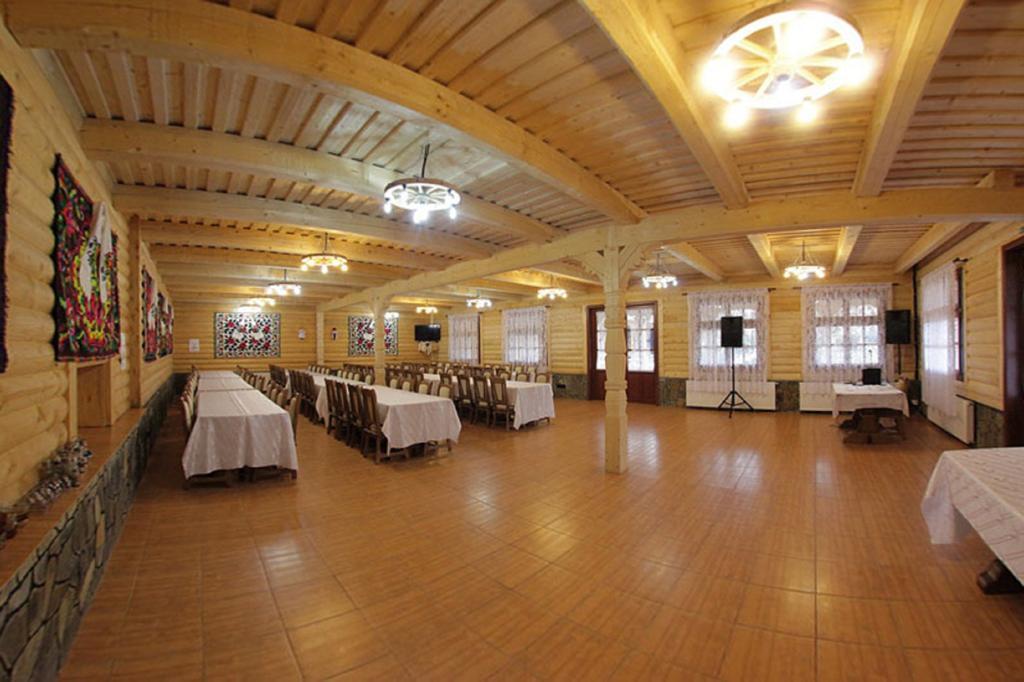 Pensiunea Sub Cetate La Matei Onceşti Exterior foto