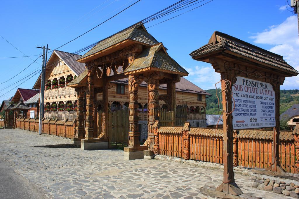 Pensiunea Sub Cetate La Matei Onceşti Exterior foto