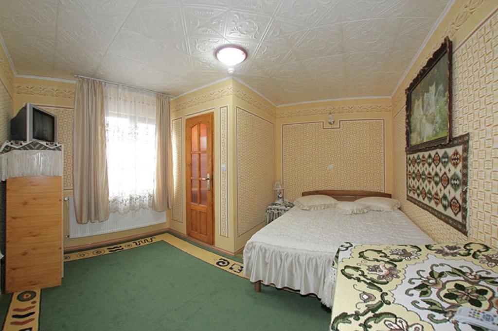 Pensiunea Sub Cetate La Matei Onceşti Habitación foto